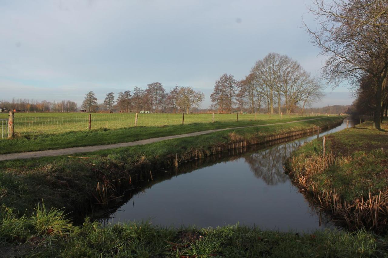 B&B 'T Onderkomen 't Harde Bagian luar foto